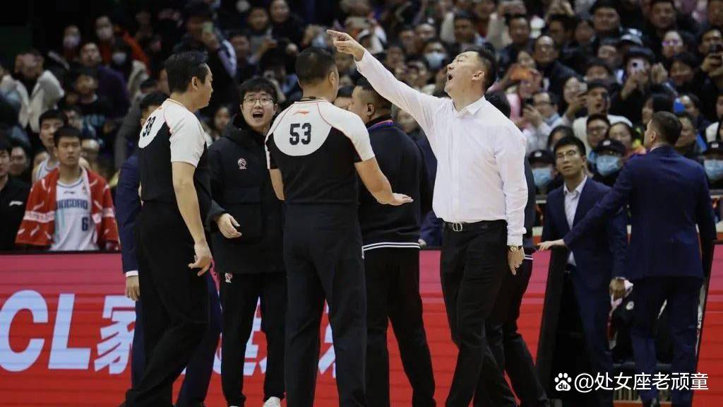 九游体育app官网-CBA裁判争议：职业化还需多久？