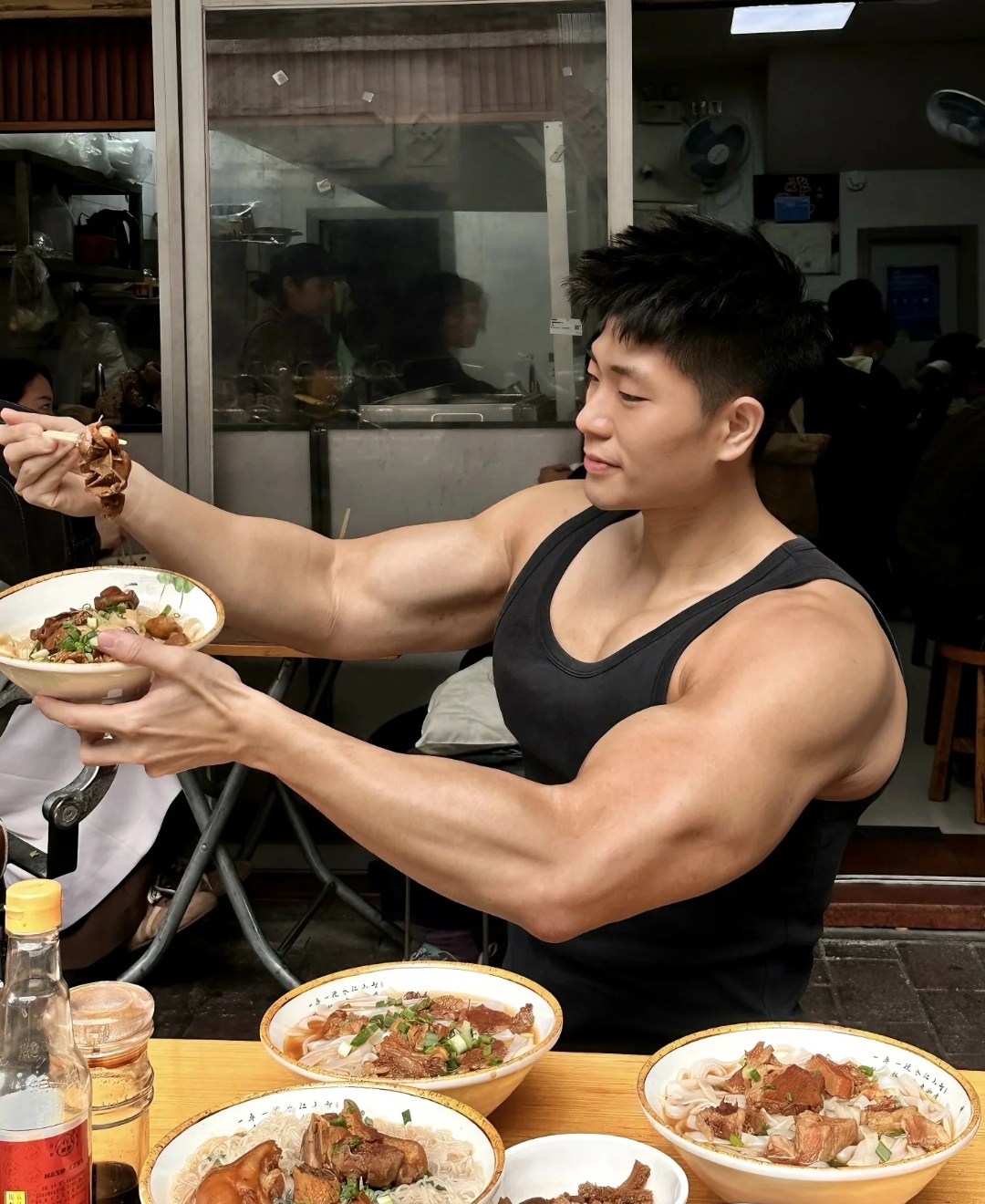 九游体育app下载-关于“明星运动员谈健身与饮食，传递健康生活理念！”的信息