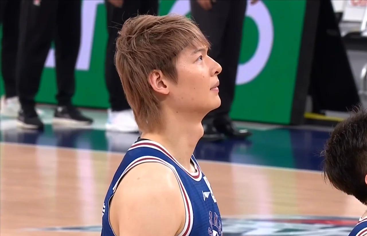 包含王哲林状态下滑,上海男篮如何调整战术?的词条 包含王哲林状态下滑,上海男篮如何调整战术?的词条