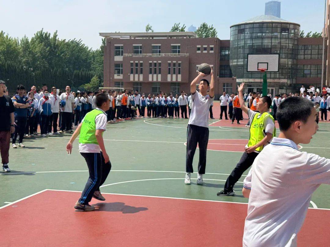 九游体育下载-包含校园篮球赛燃爆！精彩回顾的词条