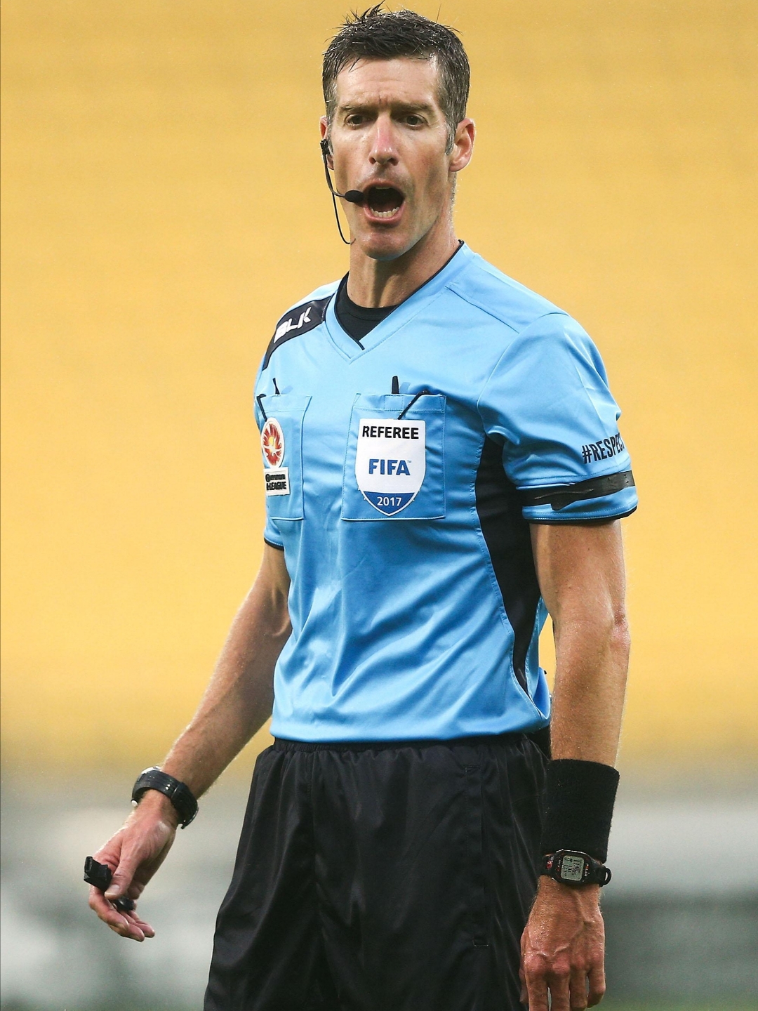 九游体育入口-关于西甲裁判风波：为何争议判罚频发？的信息