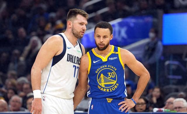 包含三分雨与快攻风暴:NBA战术演变史的词条 包含三分雨与快攻风暴:NBA战术演变史的词条