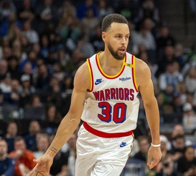 九游体育app官网-库里三分神迹再添一笔：单场11记的简单介绍