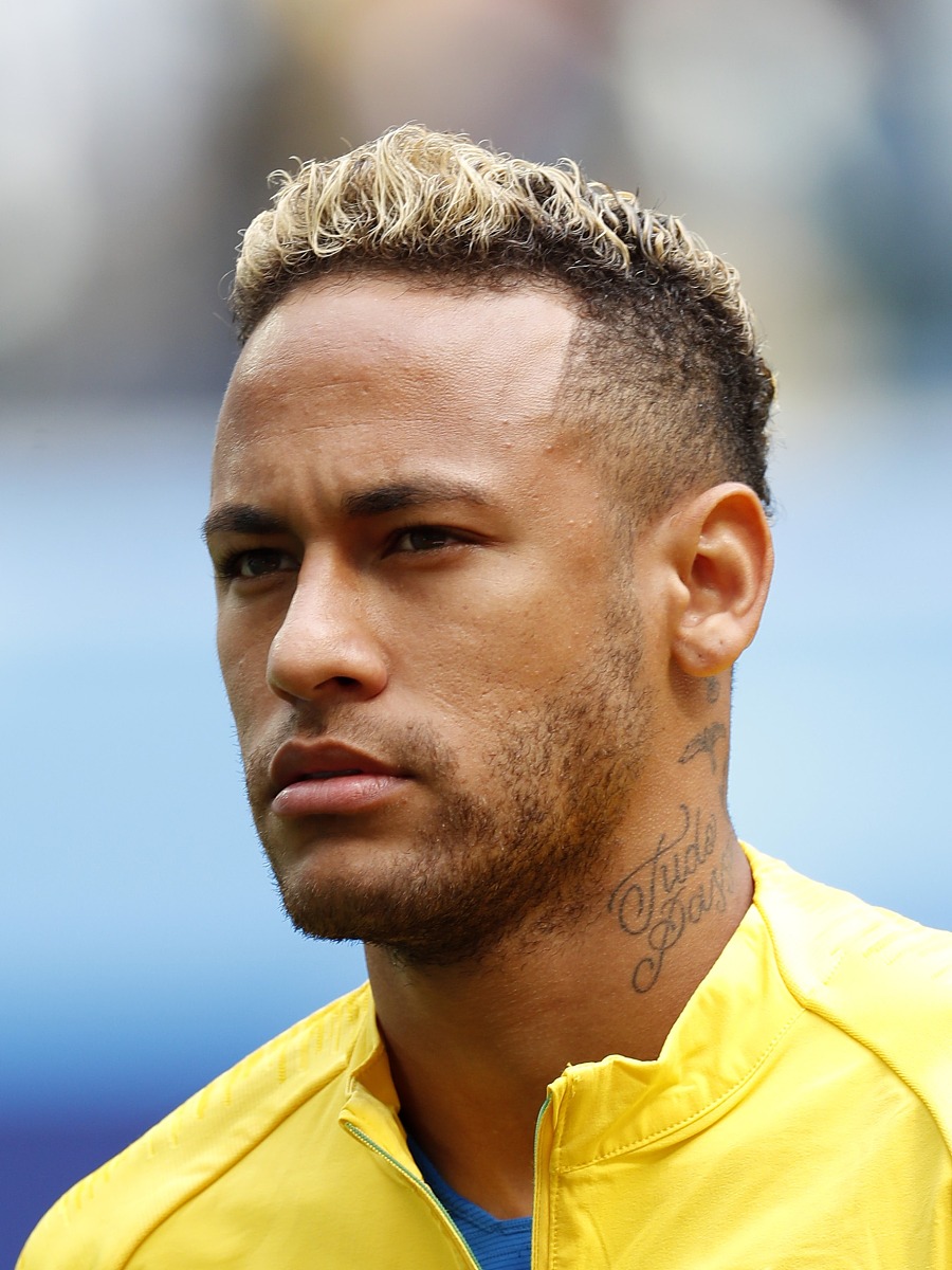 关于内马尔:天赋与争议并存的天才的信息 关于内马尔:天赋与争议并存的天才的信息